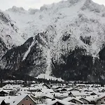 Bernstein Apartament